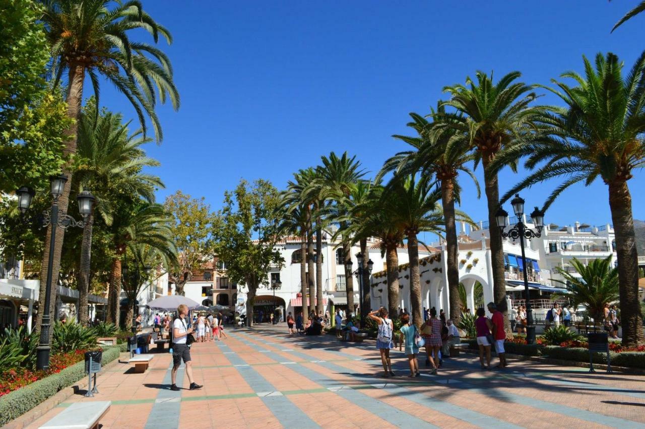 Rico Apartaments Parador Nerja Εξωτερικό φωτογραφία